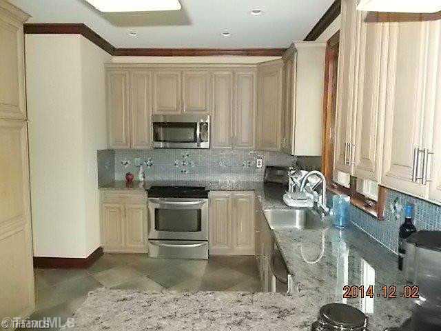 392 Bobbit Road Advance, NC 27006 - Photo 13 of 15 Kitchen.
