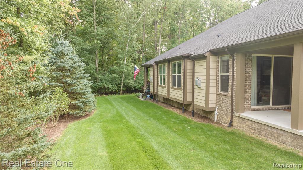 1075 Hampshire Court Rochester, MI 48307 - Photo 62 of 62
