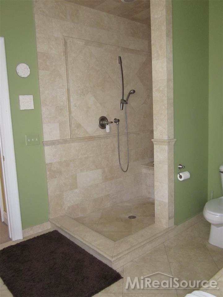 60613 Pennington Way Rochester, MI 48306 - Photo 11 of 22 31172827-10.JPG