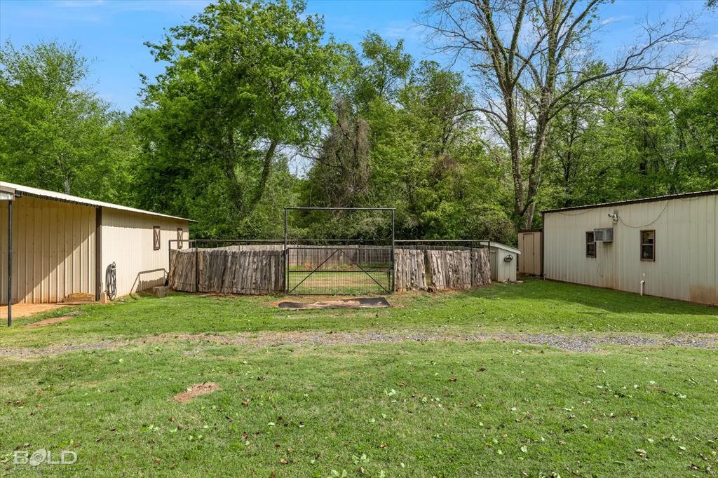 2675 Swan Lake Road Bossier City, LA 71111 - Photo 9 of 40