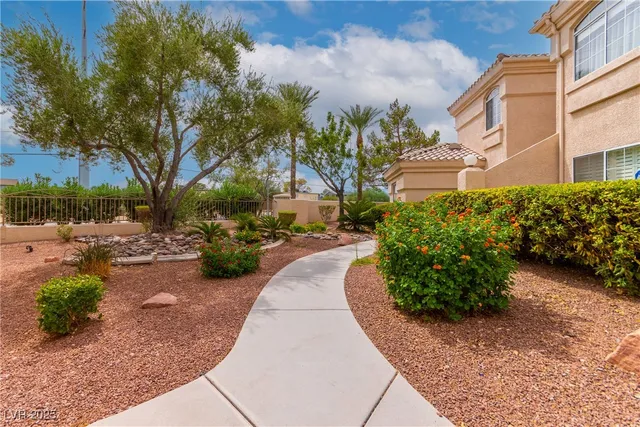 $1,595 | 7400 West Flamingo Road, Unit 2006, Las Vegas, NV 89147