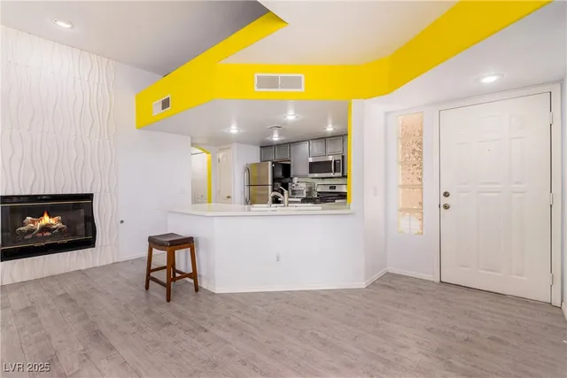 $1,595 | 7400 West Flamingo Road, Unit 2006, Las Vegas, NV 89147