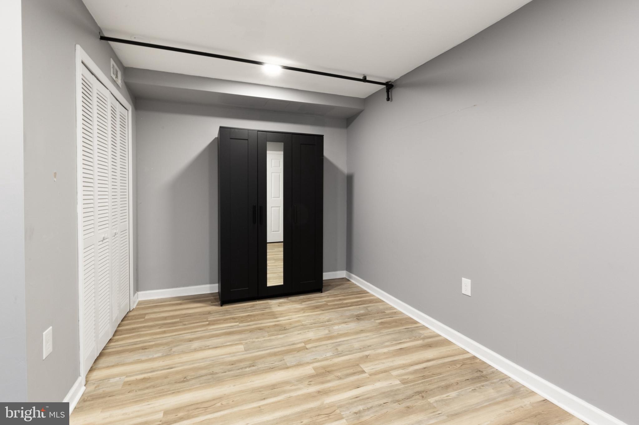 1719 Ridge Avenue Philadelphia, PA 19130 - Photo 12 of 32