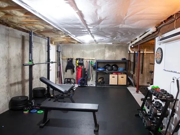 $879,900 | 28 Fieldstone Drive, Dover, NH 03820