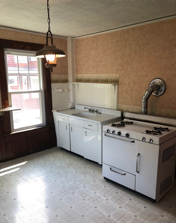 82 Haskell Avenue Clinton, MA 01510 - Photo 22 of 37 Gallery Image 22
