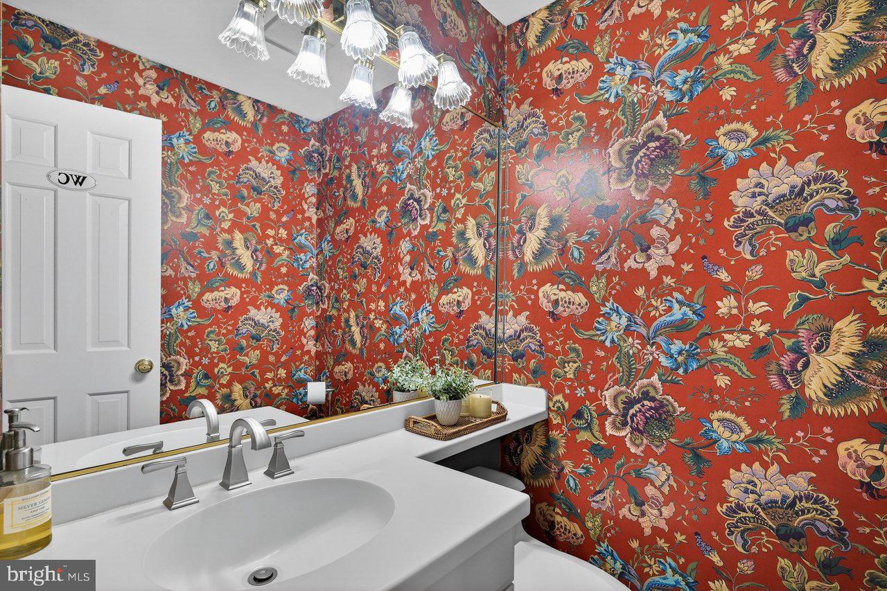 101 Mill Pond Road Belle Mead, NJ 08502 - Photo 12 of 29 1st Floor Powder Room