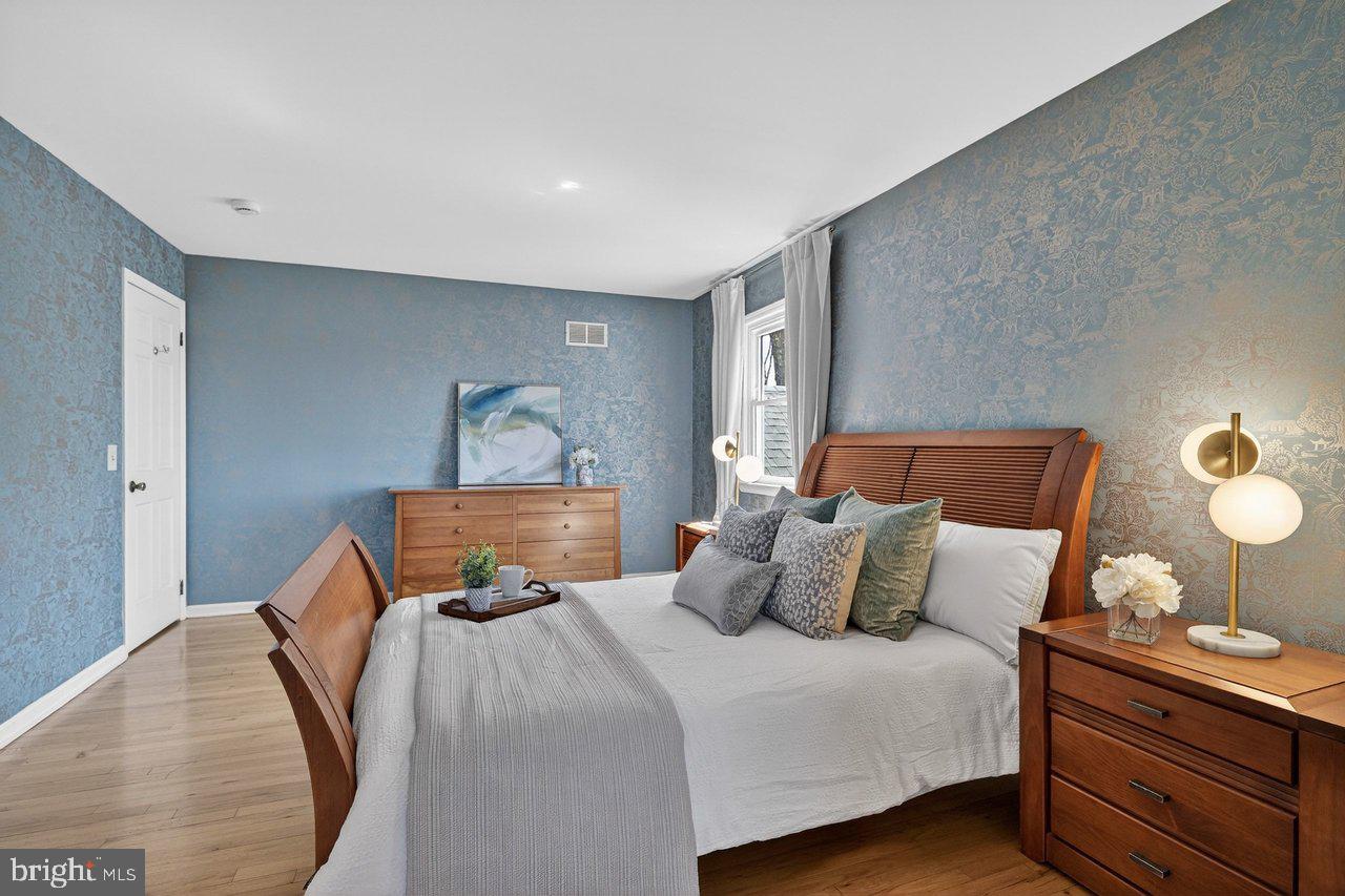 101 Mill Pond Road Belle Mead, NJ 08502 - Photo 14 of 29 Primary Bedroom w/ HW Floors & Walk-in Closet