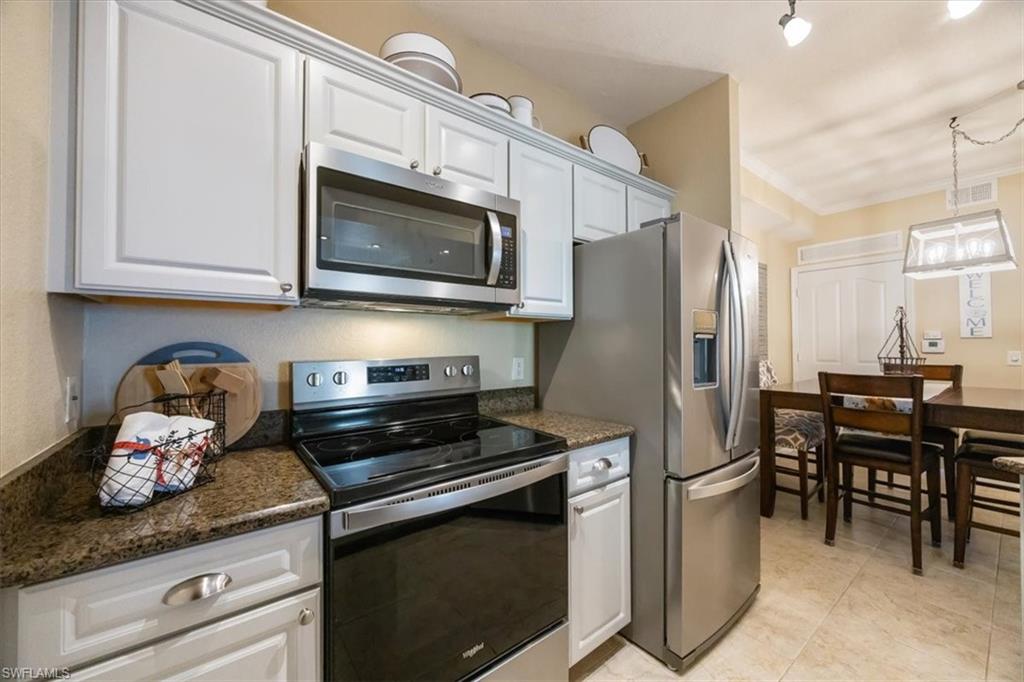 12970 Positano Circle, Unit 301 Naples, FL 34105 - Photo 8 of 43