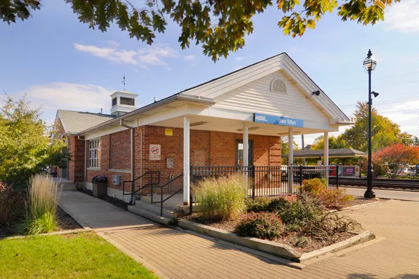 $899,000 | 117 North Park Boulevard, Glen Ellyn, IL 60137