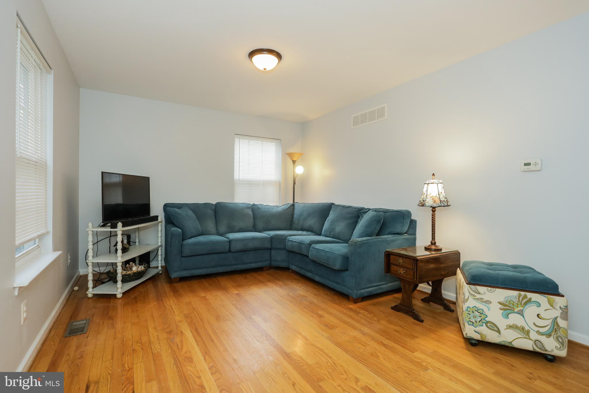 106 Rothwell Road Wilmington, DE 19805 - Photo 3 of 26 Spacious Living Room
