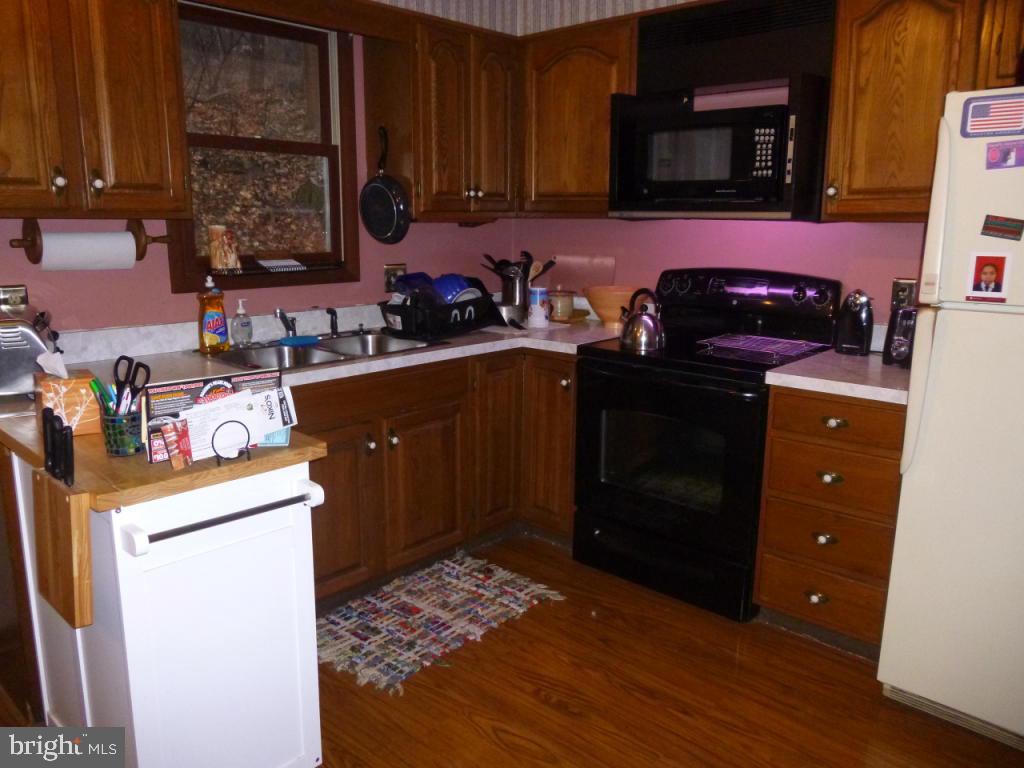 114 Ironmaster Road Lebanon, PA 17042 - Photo 13 of 30 Gallery Image 13