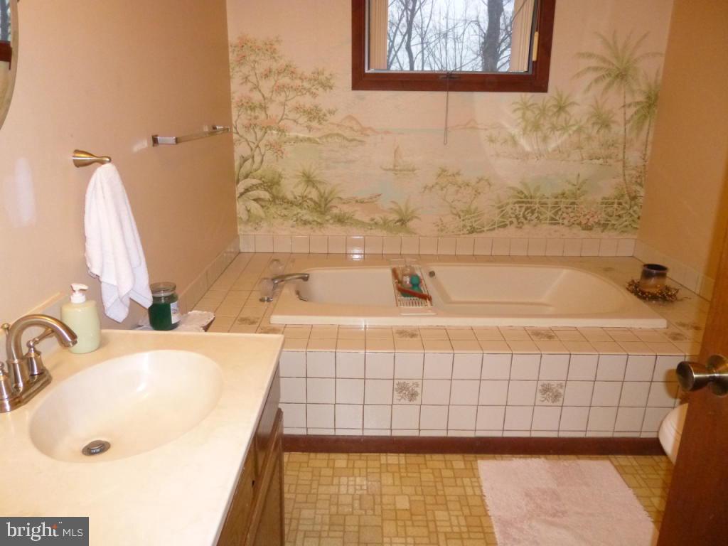 114 Ironmaster Road Lebanon, PA 17042 - Photo 14 of 30 Gallery Image 14