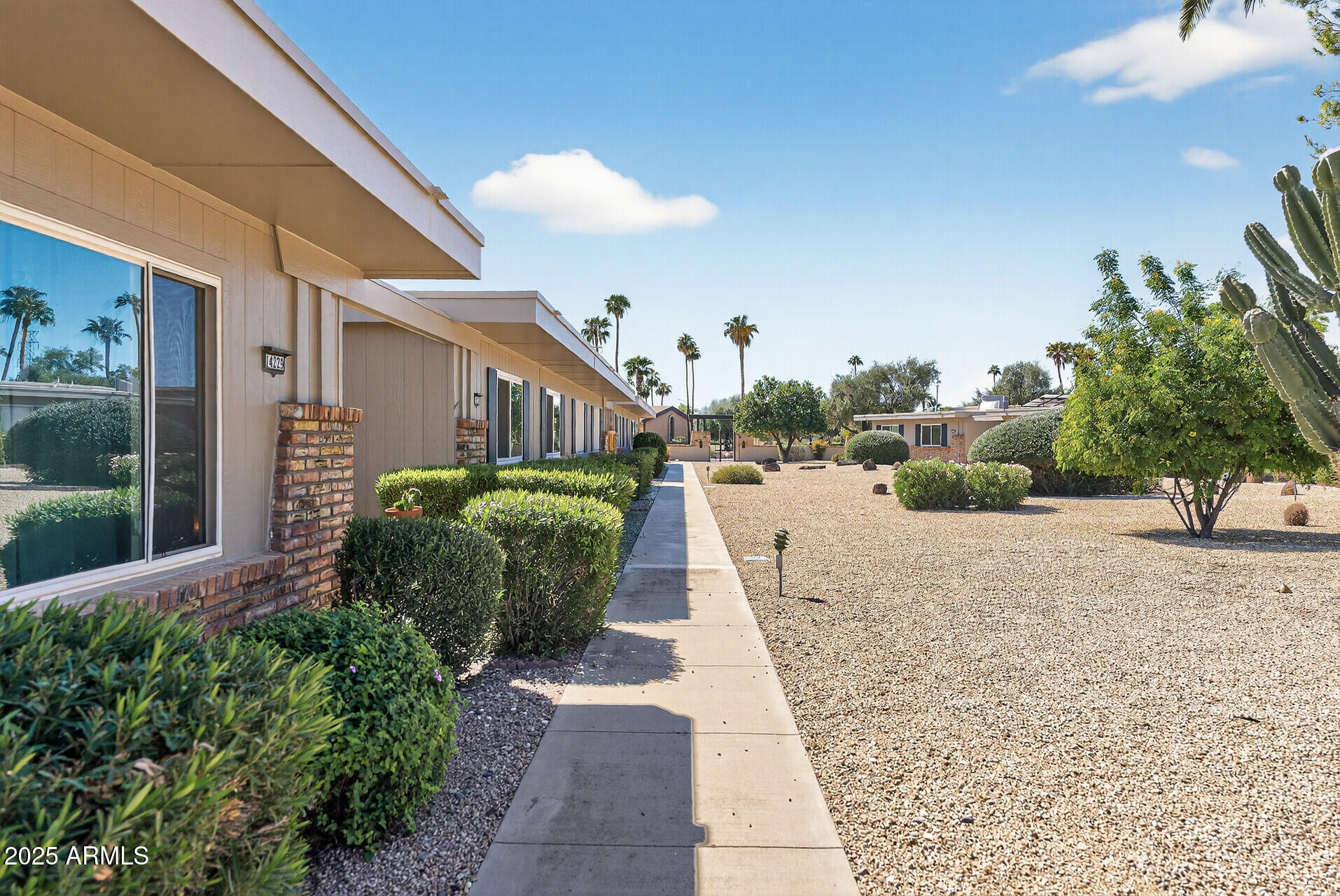 14229 North Palm Ridge Drive Sun City, AZ 85351 - Photo 3 of 45 03_14229_W_Palm_Ridge_Dr3_mls