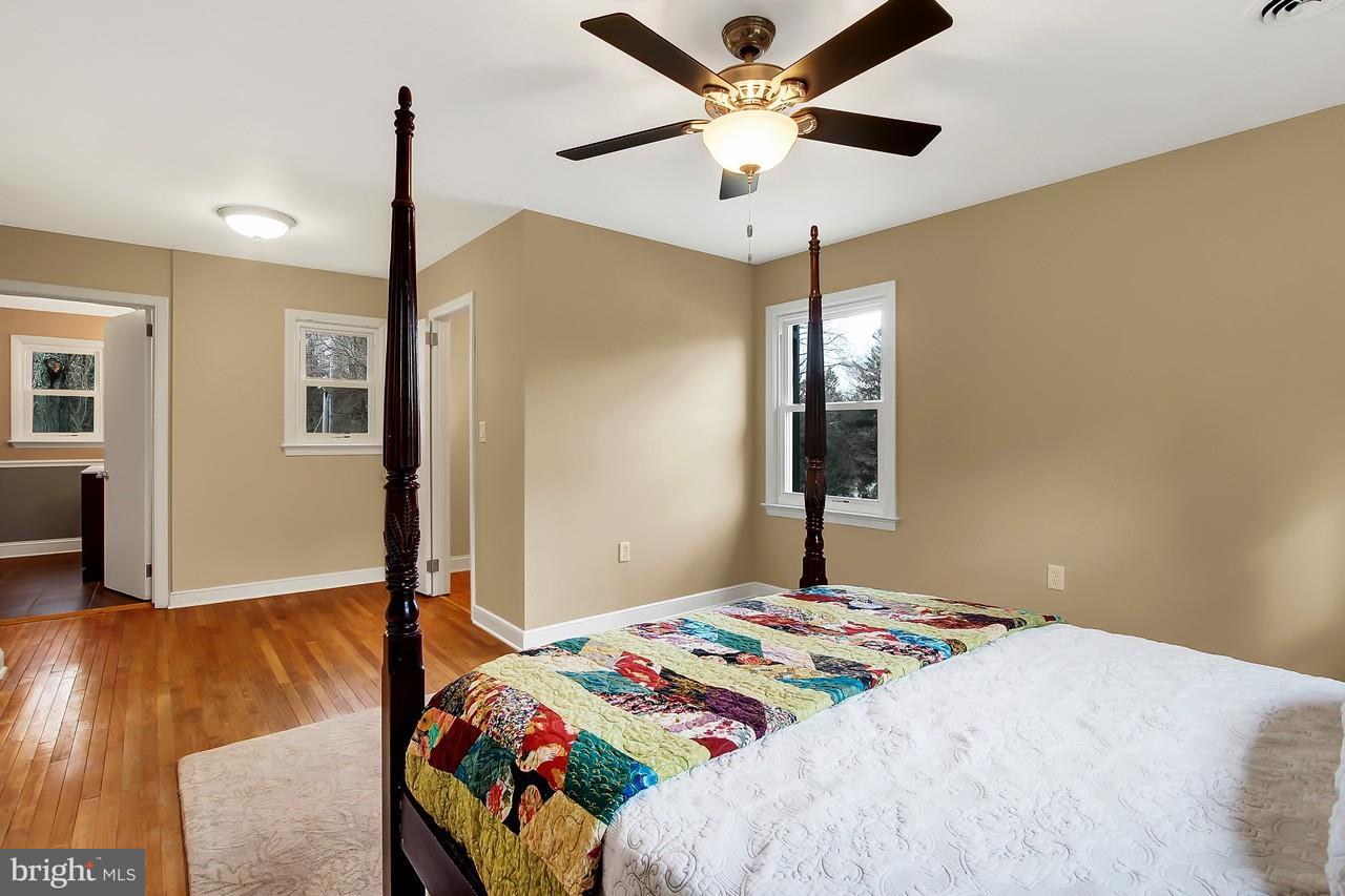 1520 Hillcroft Lane York, PA 17403 - Photo 11 of 26