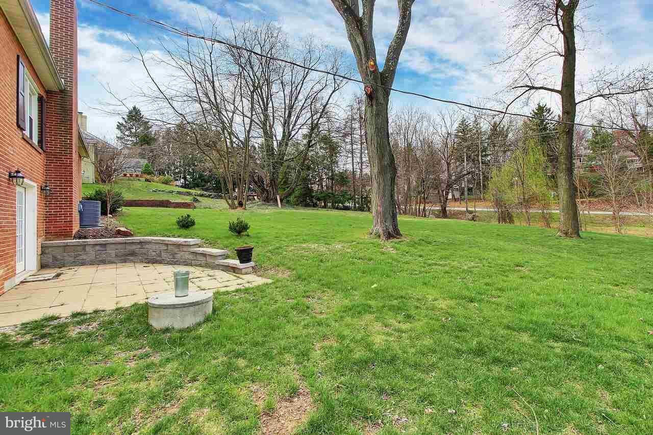 1520 Hillcroft Lane York, PA 17403 - Photo 20 of 26