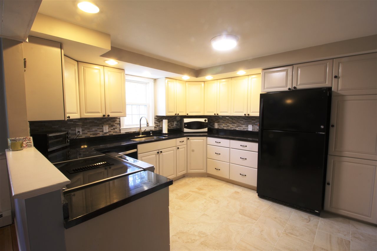 185 South Merrimack Road Hollis, NH 03049 - Photo 4 of 23