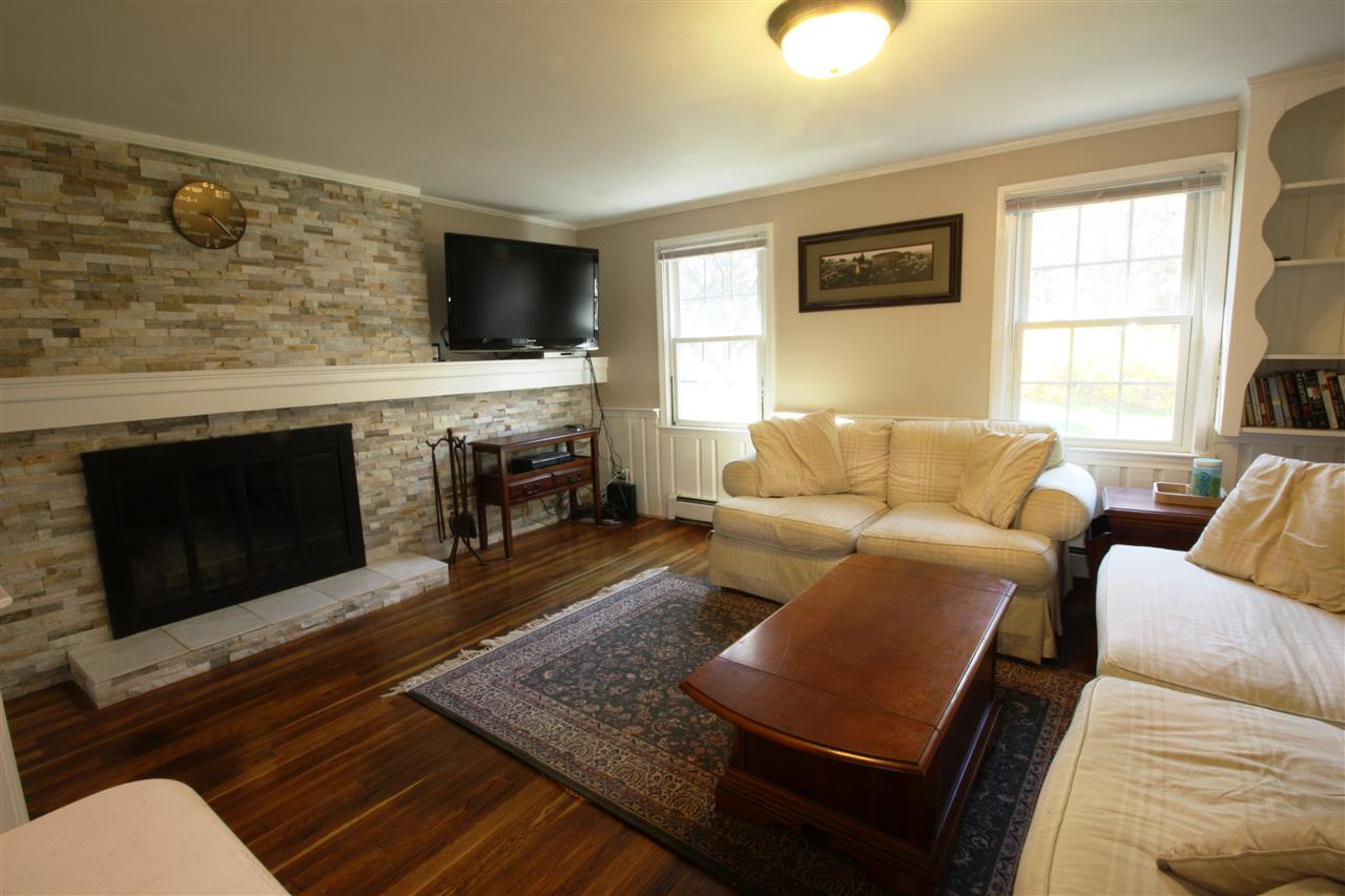 185 South Merrimack Road Hollis, NH 03049 - Photo 7 of 23
