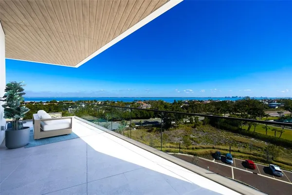 $78,000 | 1591 Gulf Of Mexico Drive, Unit 619, Longboat Key, FL 34228