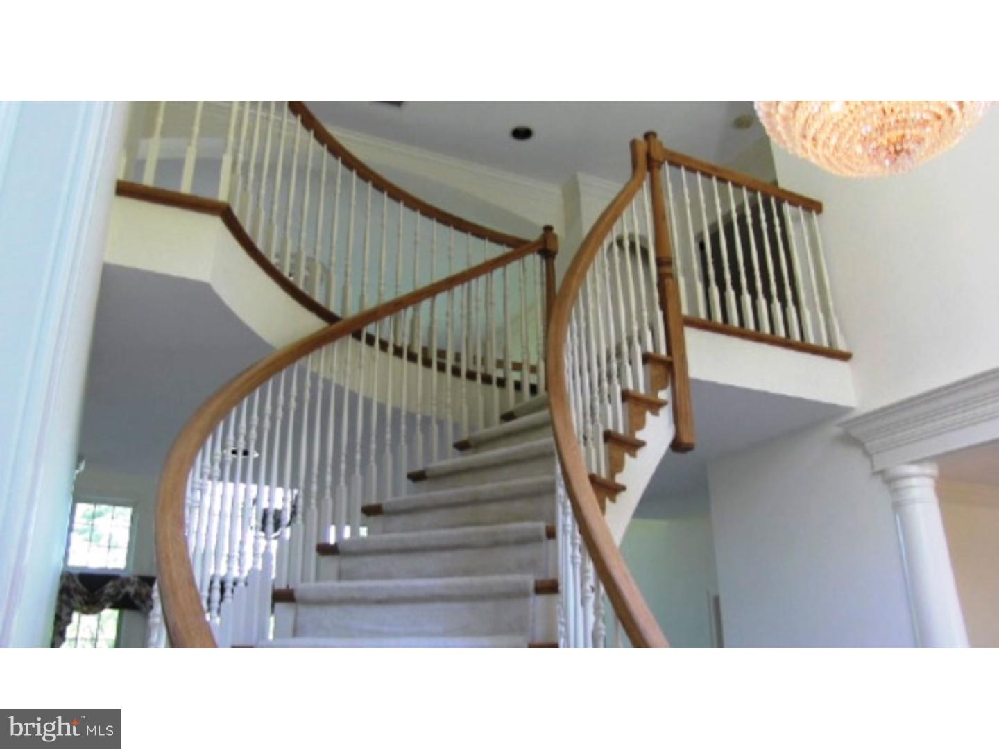 135 Woodhill Road Upper Makefield, PA 18940 - Photo 2 of 24 Foyer