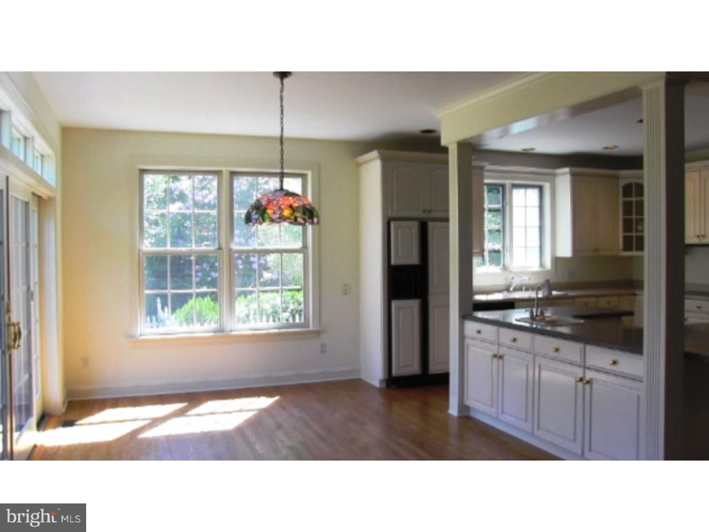 135 Woodhill Road Upper Makefield, PA 18940 - Photo 11 of 24 Kitchen