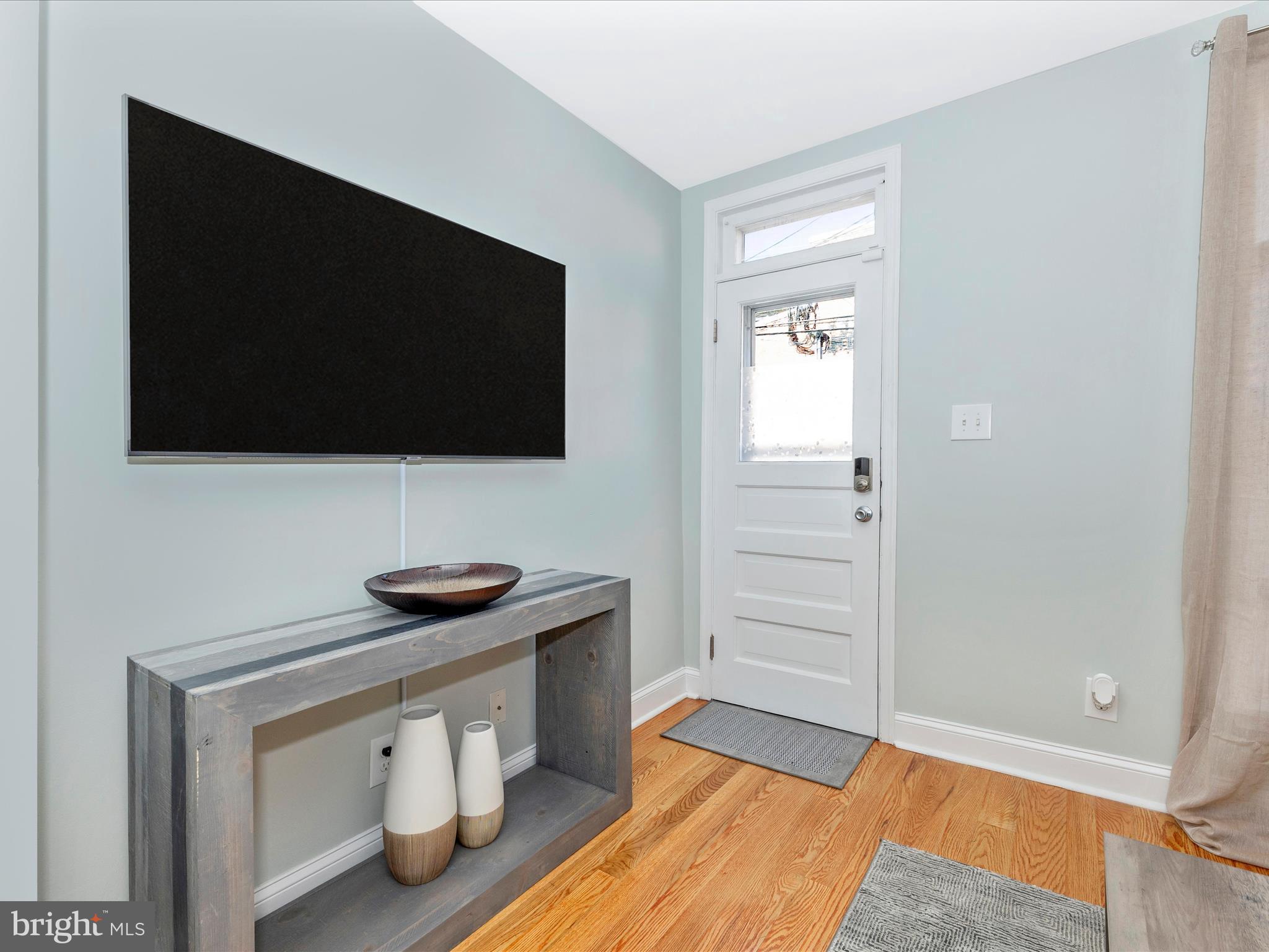 252 East 7th Street Frederick, MD 21701 - Photo 3 of 24 Entry