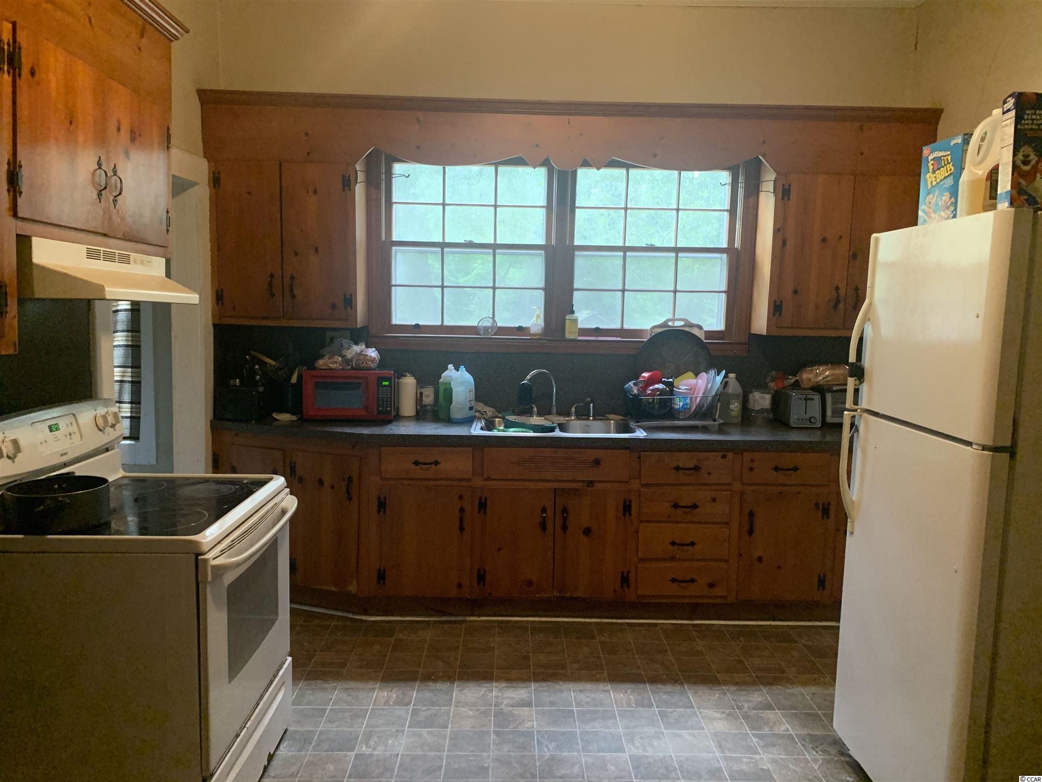 706 Thorntree Road Salters, SC 29590 - Photo 3 of 10