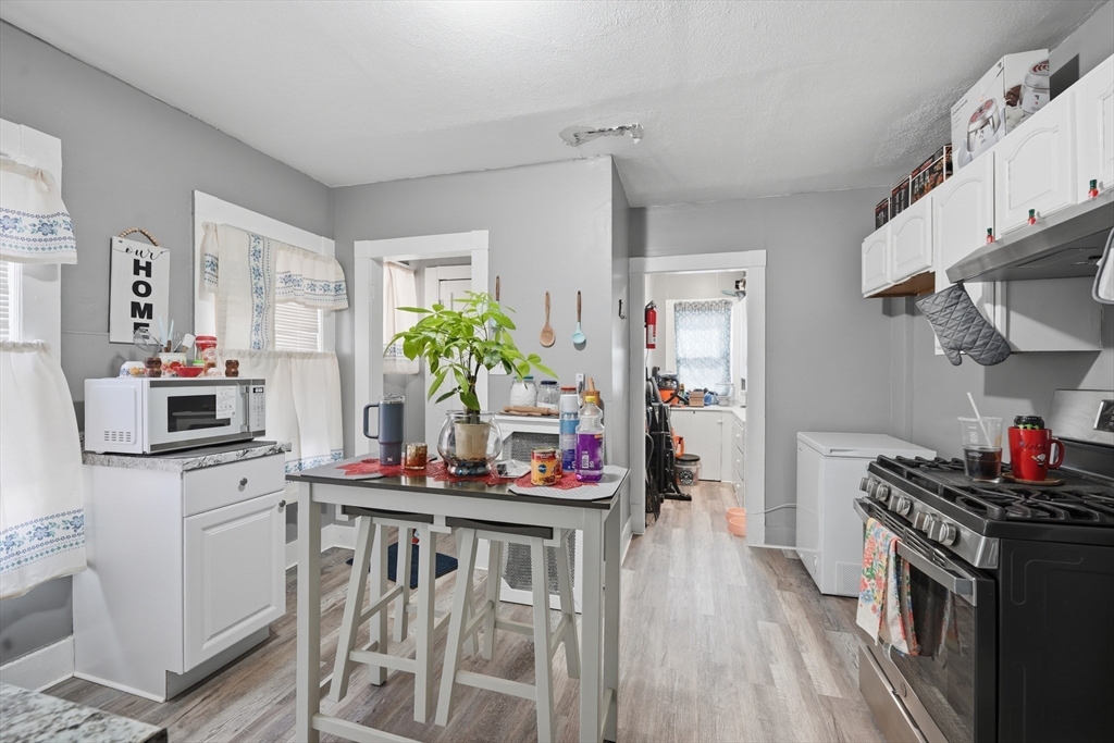 485 Bay Street Springfield, MA 01109 - Photo 5 of 14 Gallery Image 5