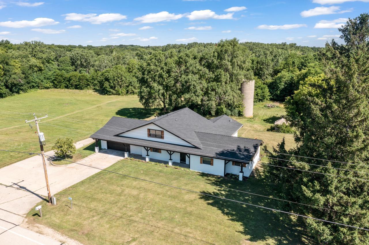 37002 Geneva Road Wheatland, WI 53105 - Photo 2 of 37