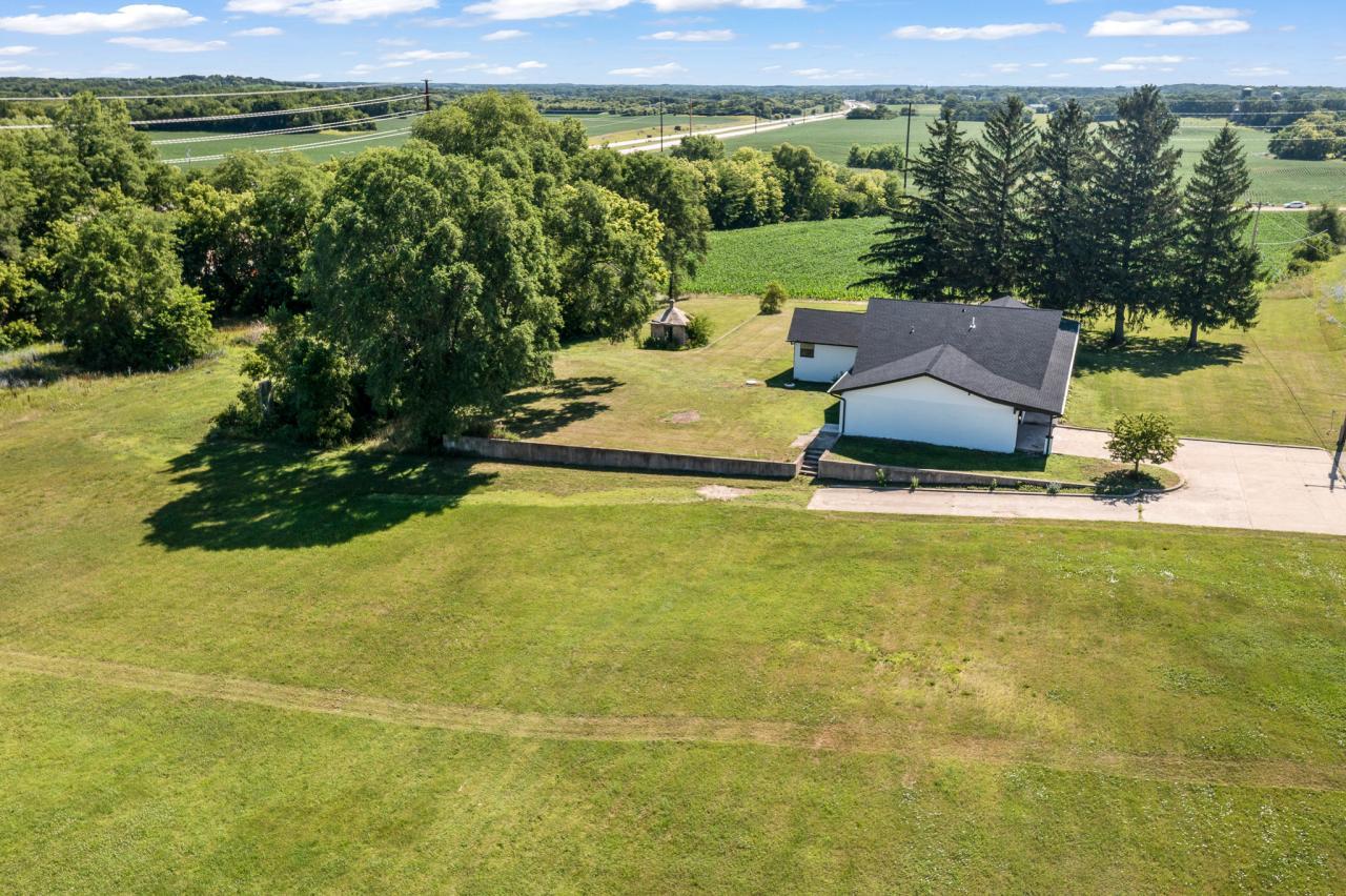37002 Geneva Road Wheatland, WI 53105 - Photo 36 of 37