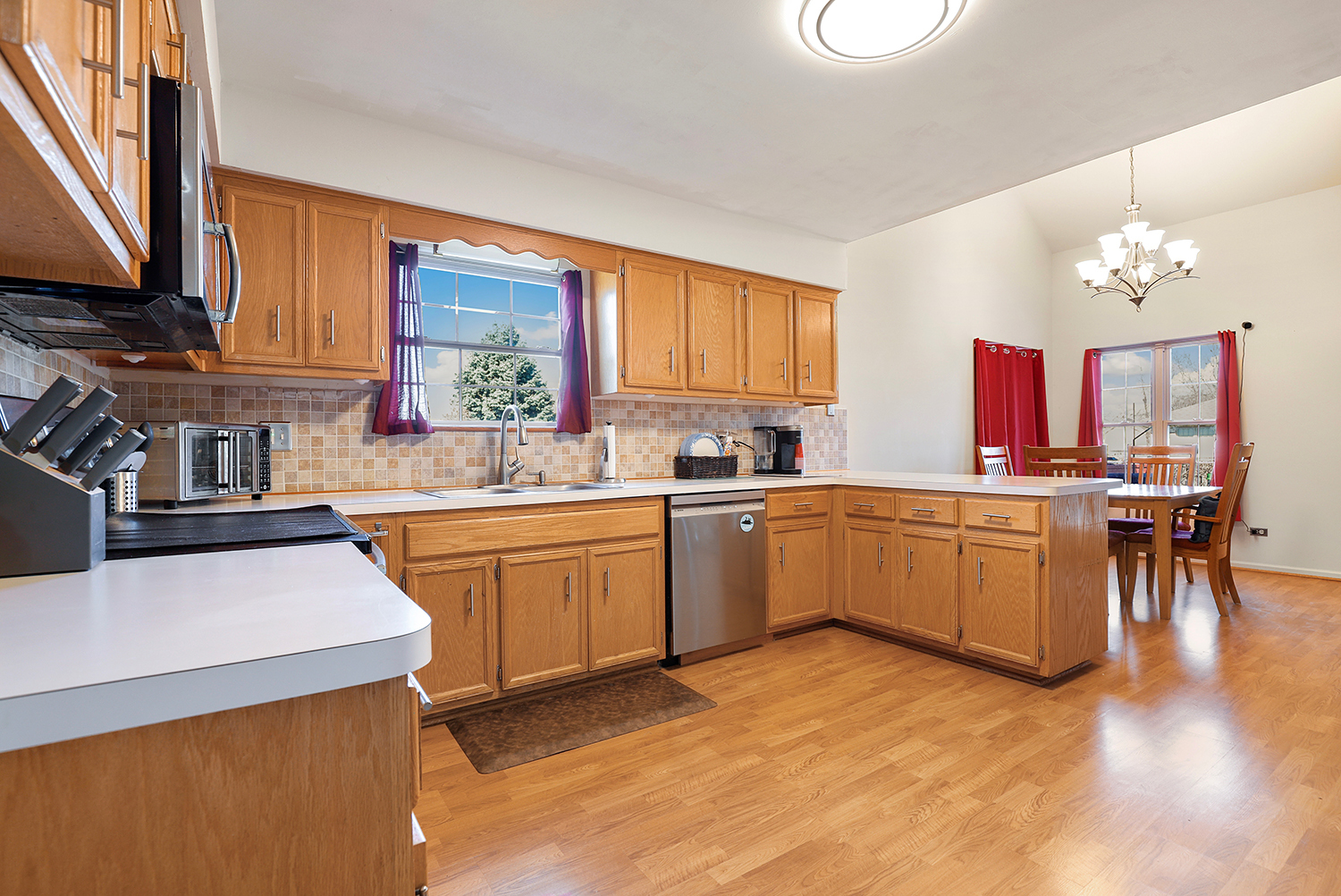 1306 Galway Road Joliet, IL 60431 - Photo 7 of 32