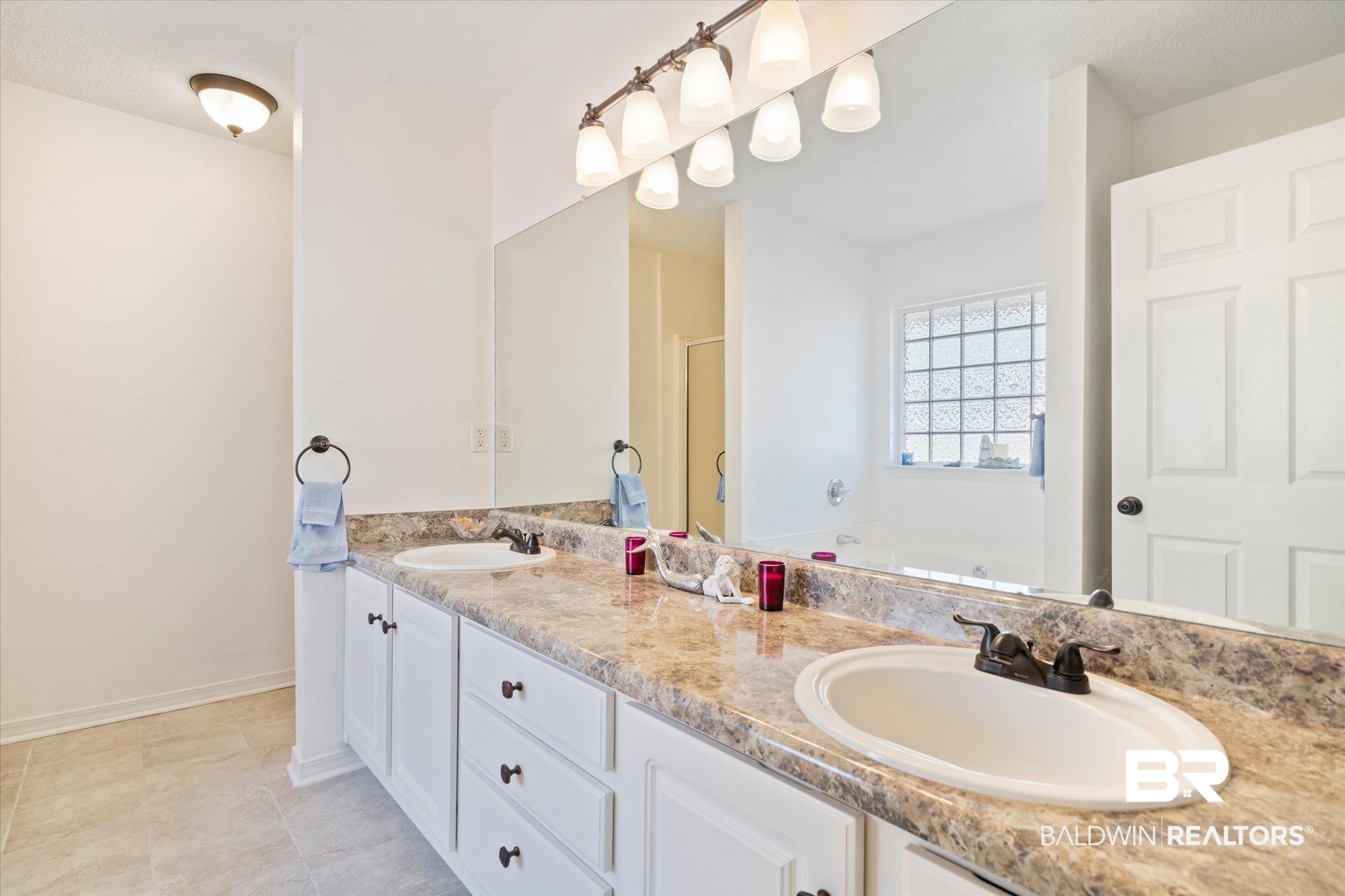 108 Vivian Loop Fairhope, AL 36532 - Photo 15 of 24 Gallery Image 15
