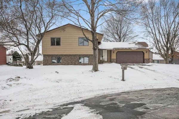 $370,000 | 730 Menke Circle, Shakopee, MN 55379