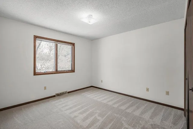 $345,000 | 730 Menke Circle, Shakopee, MN 55379