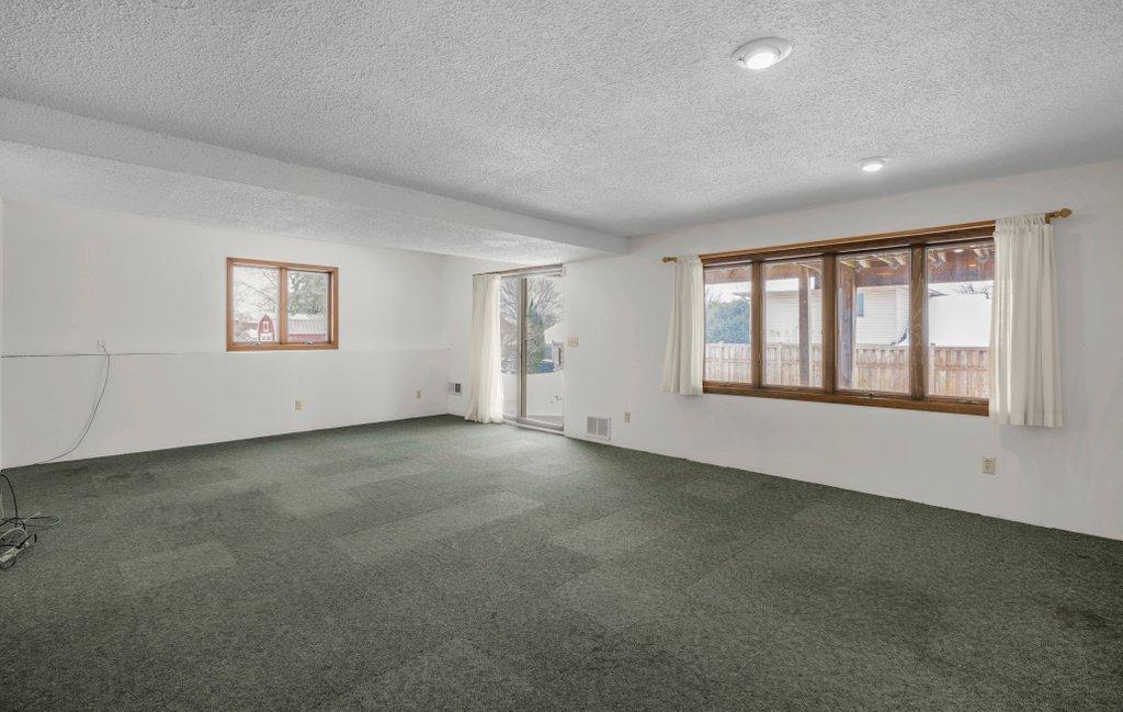 730 Menke Circle Shakopee, MN 55379 - Photo 13 of 25