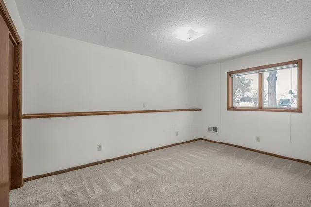 $345,000 | 730 Menke Circle, Shakopee, MN 55379