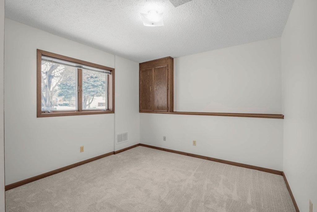 730 Menke Circle Shakopee, MN 55379 - Photo 18 of 25