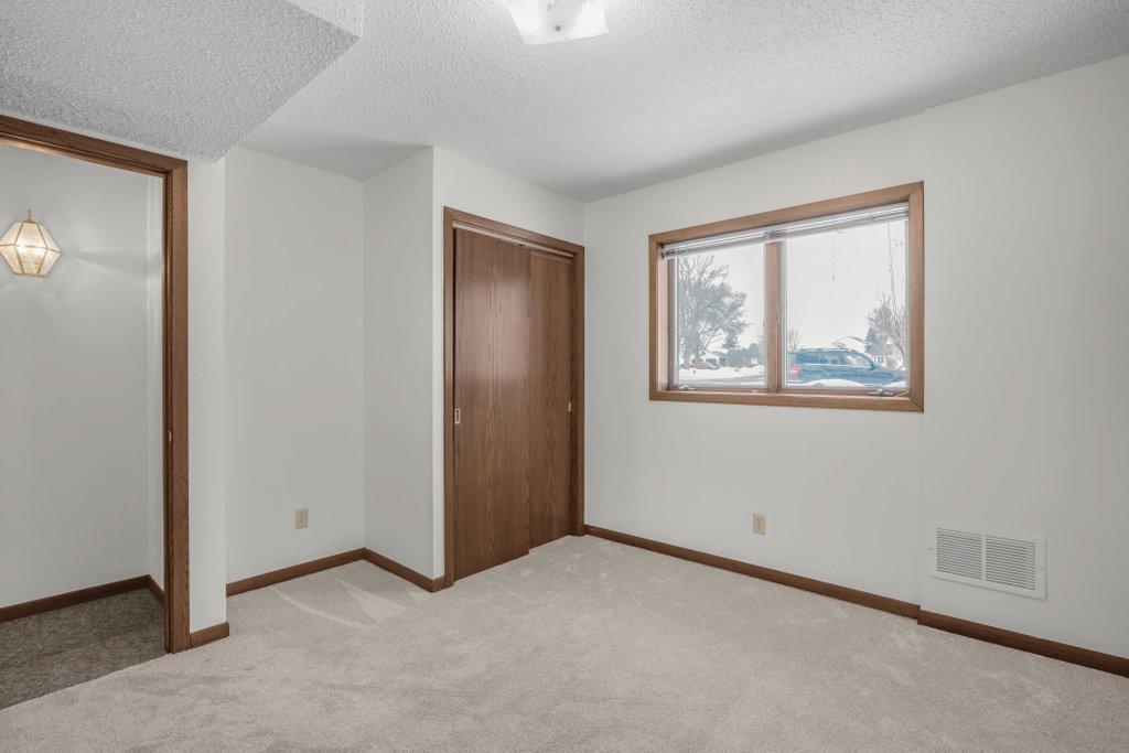 730 Menke Circle Shakopee, MN 55379 - Photo 19 of 25