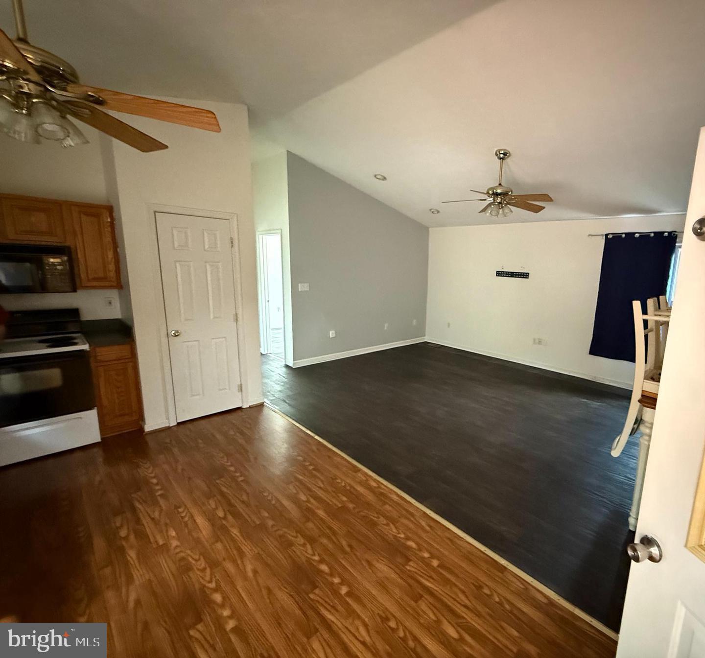 136 Cox Road, Unit B Huntingtown, MD 20639 - Photo 3 of 6 Gallery Image 3
