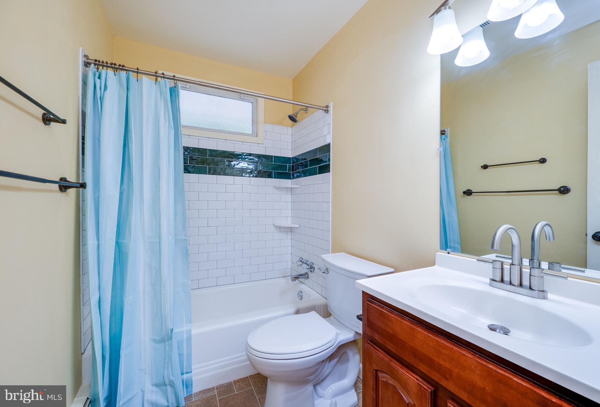 1392 New Holland Road Reading, PA 19607 - Photo 7 of 27 Gallery Image 7