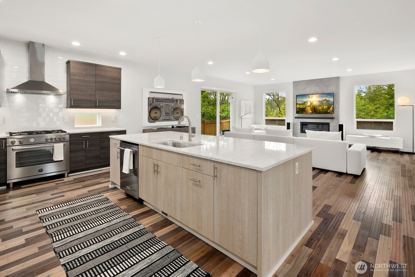 2627 Southwest 100th Street Seattle, WA 98146 - Photo 8 of 27