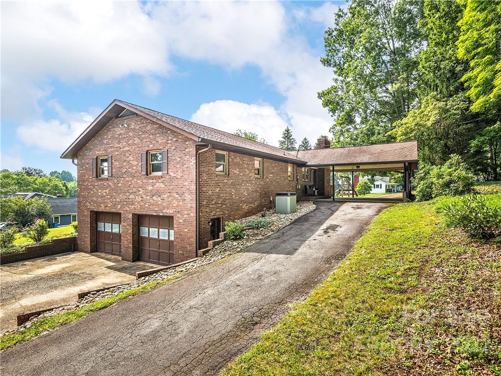 4 Greenview Road Candler, NC 28715 - Photo 25 of 34 Gallery Image 25