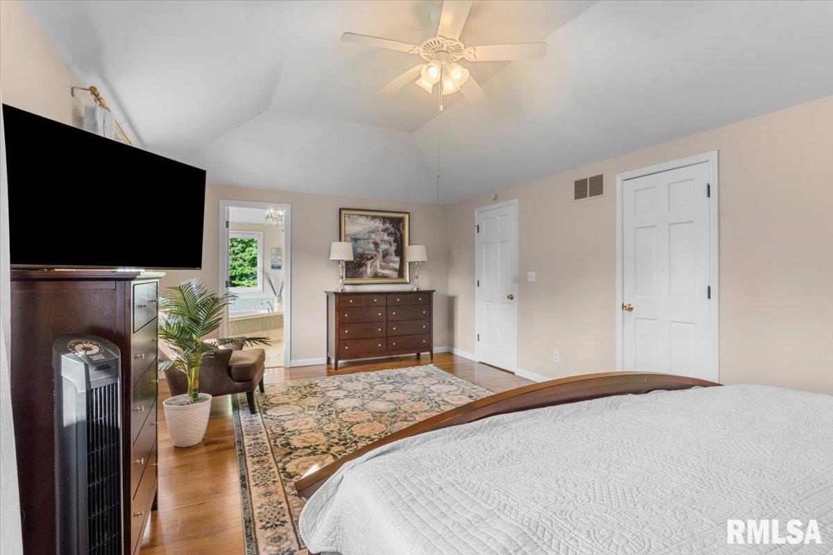 2601 Meadow Pointe Drive Springfield, IL 62702 - Photo 16 of 46