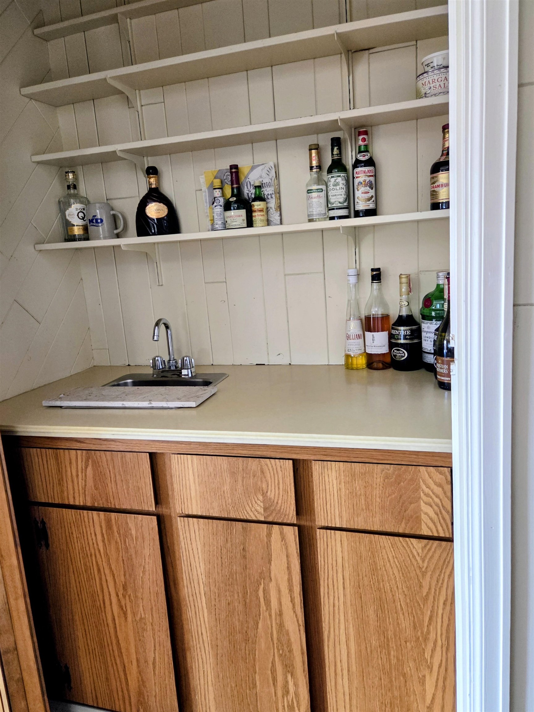 846 River Ranch Court Fruita, CO 81521 - Photo 16 of 24 a kitchen with a cabinets and window