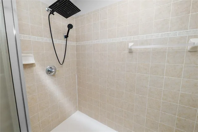 $310,000 | 3901 Serenade Lane, Unit 1, Lakeland, FL 33811