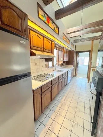 $3,800 | 86 Elmer Road, Unit 2, Boston, MA 02124