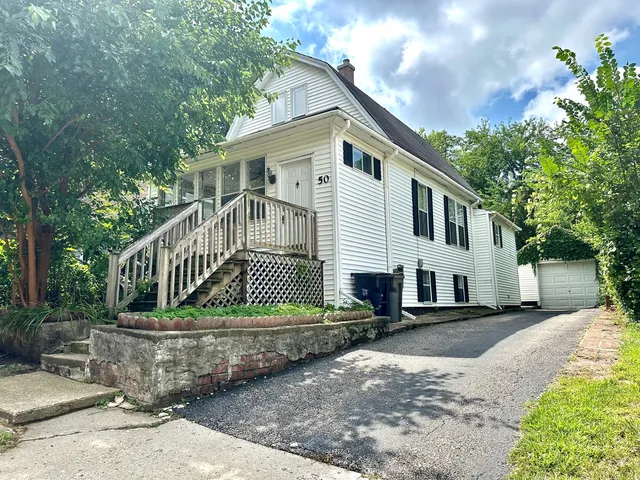 $250,000 | 50 Sheridan Street, Elgin, IL 60123