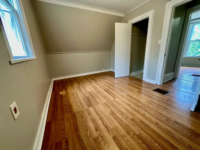 $250,000 | 50 Sheridan Street, Elgin, IL 60123