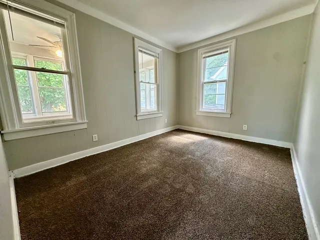 $250,000 | 50 Sheridan Street, Elgin, IL 60123