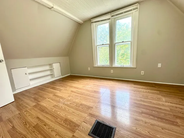 $250,000 | 50 Sheridan Street, Elgin, IL 60123