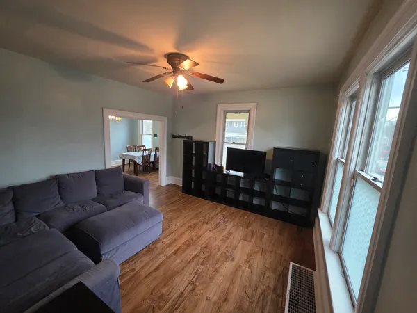 $235,000 | 463 North Street, Elgin, IL 60120